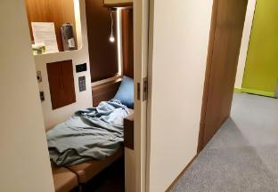 Sleepover Terminal 3, Concourse C – formerly sleep ‘n fly - Tap to explore photos