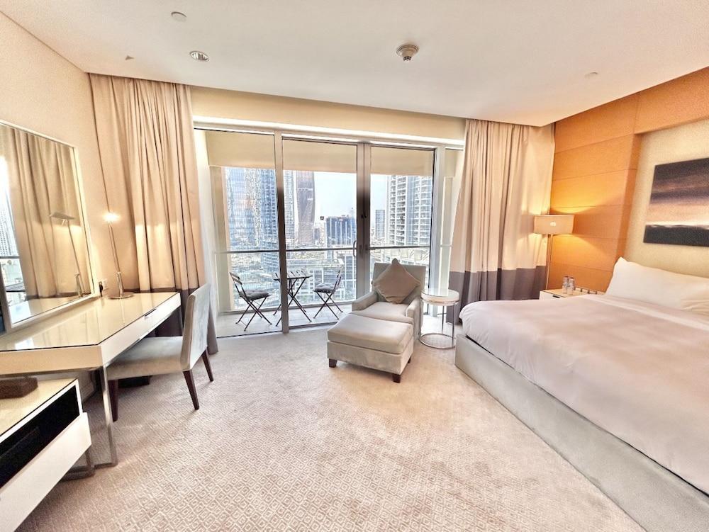Fashion Avenue Dubai Mall Residences - Studio with balcony - Tap to explore photos