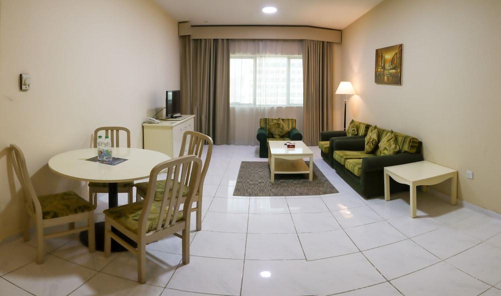 Wescott Pearl Hotel Apartment - Bur Dubai - Tap to explore photos