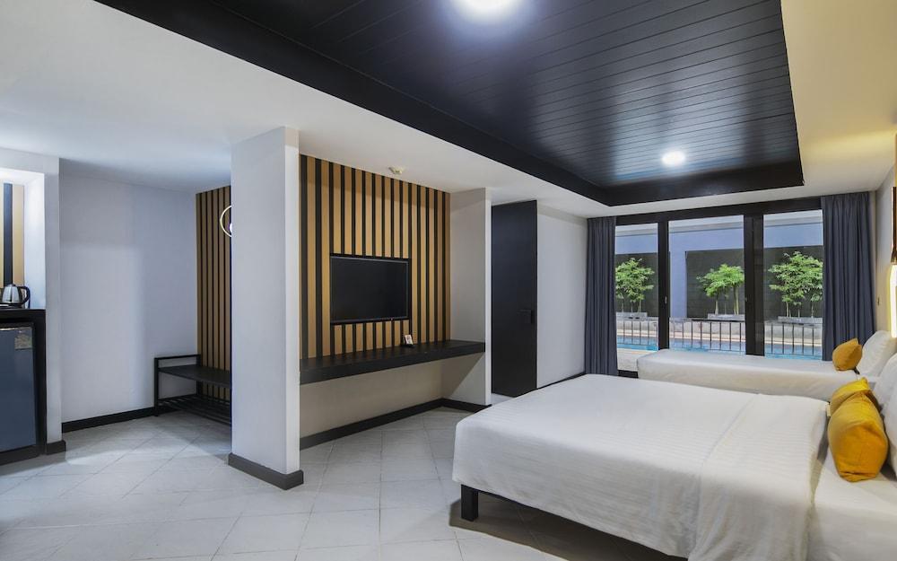 Tuana Hotels Casa Del Sol Room Type - Deluxe Room, Pool Access