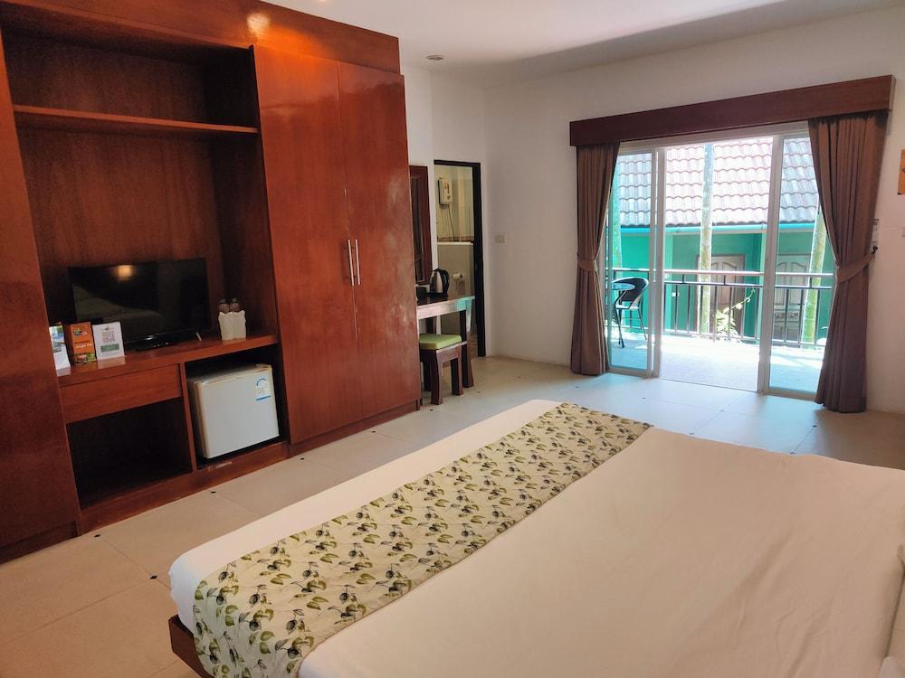 Phuket Jungle Experience Resort - Tap to explore photos
