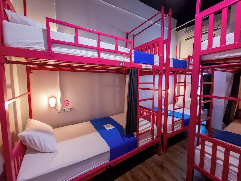 Slumber Party Surf Kata Phuket Room Type - Bed in 8-Bed Mixed Dormitory Room