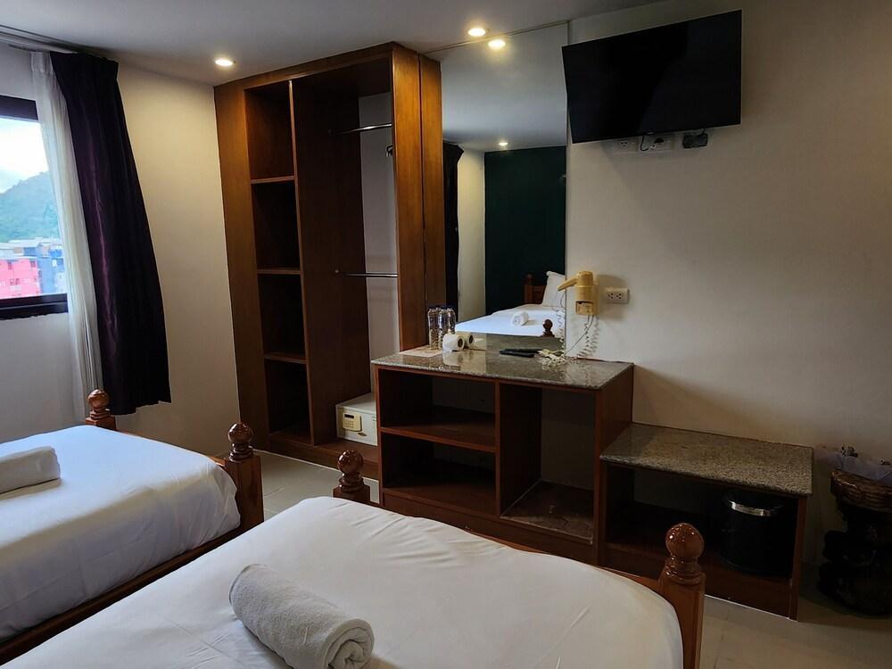 Patong Dynasty Royal Hotel - Tap to explore photos