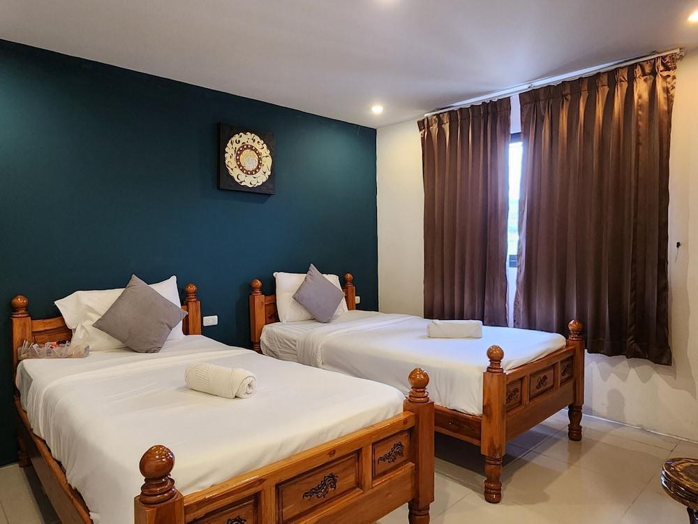Patong Dynasty Royal Hotel Room Type - Superior Twin Room