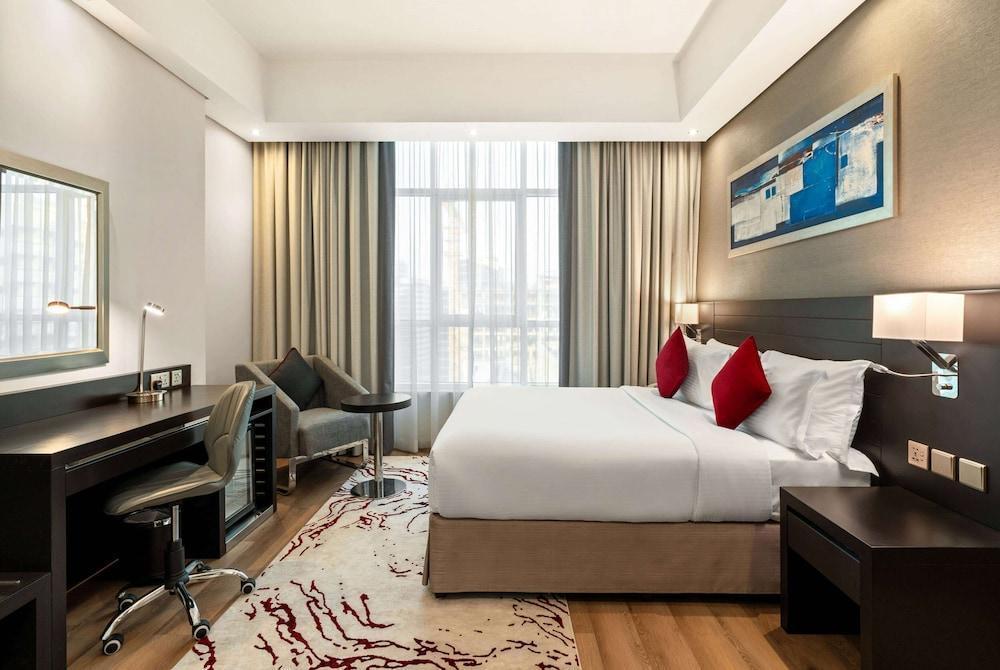 Ramada by Wyndham Dubai Barsha Heights Room Type - Junior Suite, 1 King Bed, Smoking
