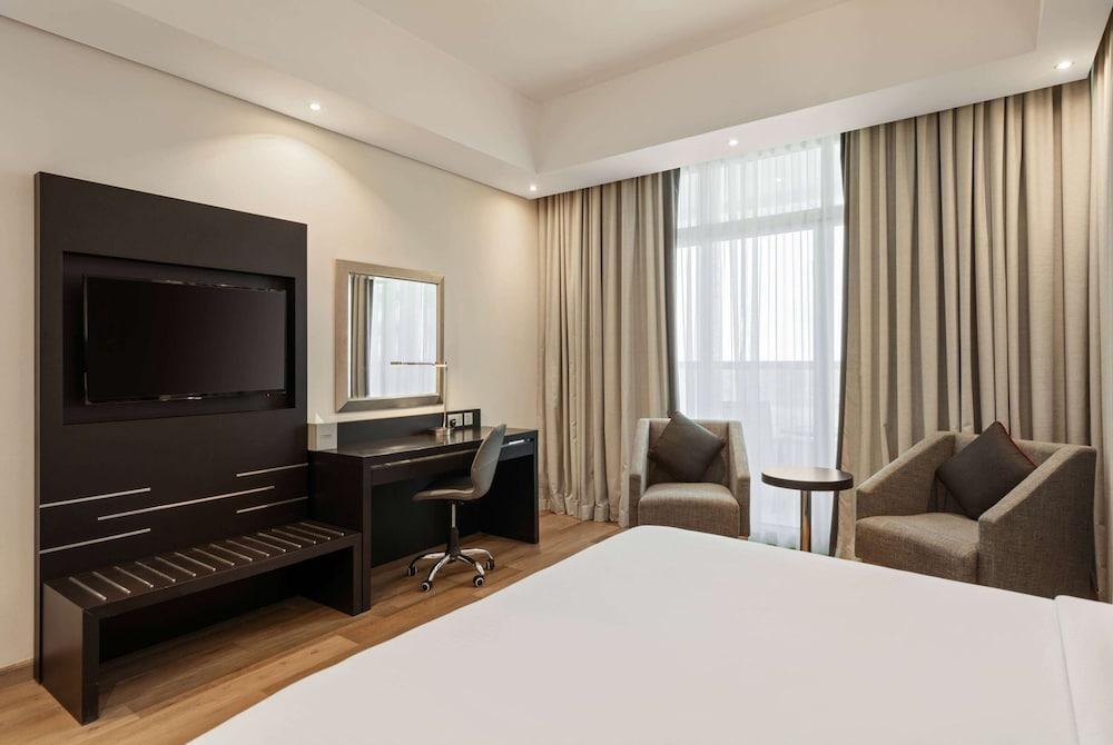 Ramada by Wyndham Dubai Barsha Heights - Tap to explore photos