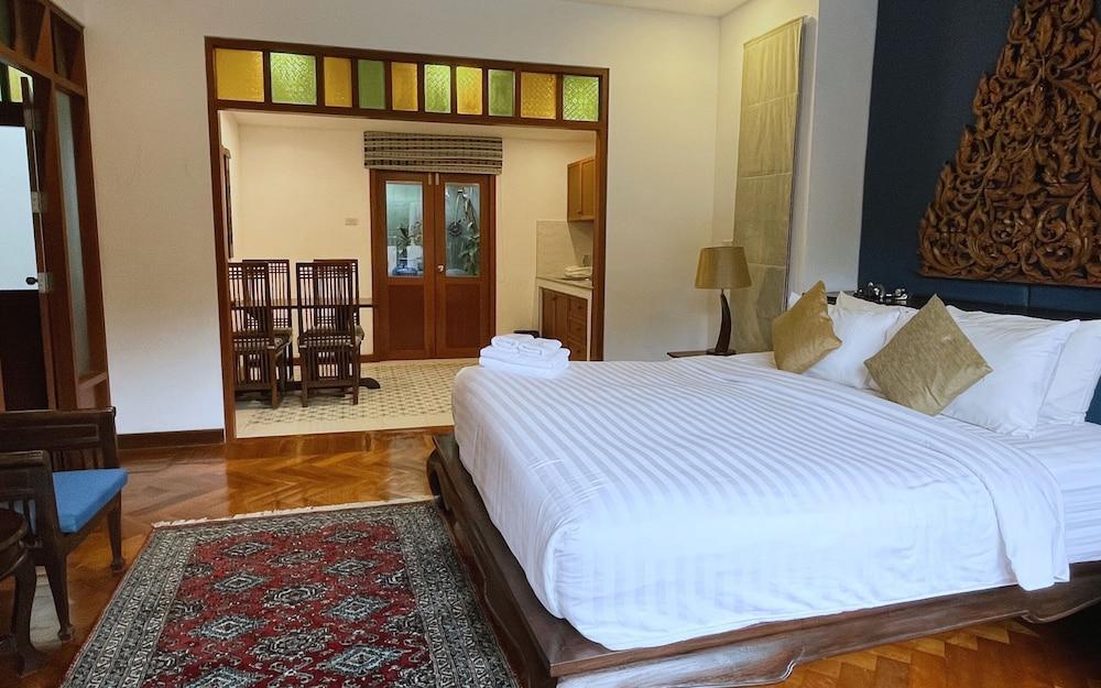 Baleeyan Room Type - Superior Villa, 1 King Bed, Kitchenette, Pool View