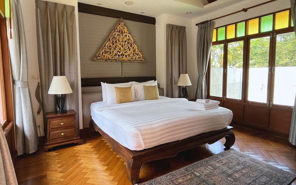 Baleeyan Room Type - Standard Villa, 1 King Bed, Non Smoking, Pool View