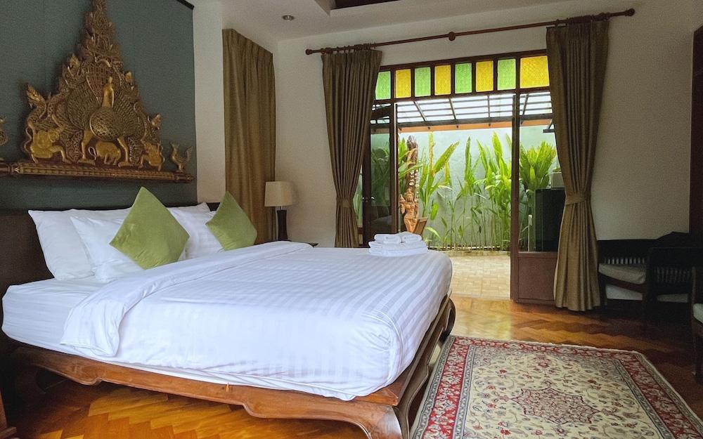 Baleeyan Room Type - Comfort Villa, 1 King Bed, Kitchenette, Pool View