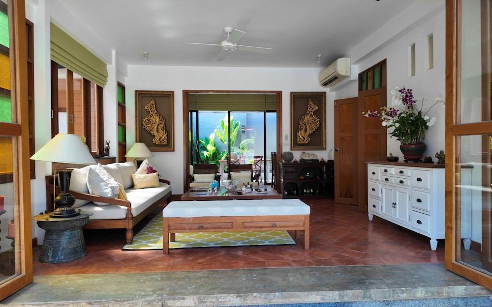 Baleeyan Room Type - Premium Villa, 1 King Bed, Non Smoking, Pool View Baleeyan Room Type - Premium Villa, 1 King Bed, Non Smoking, Pool View