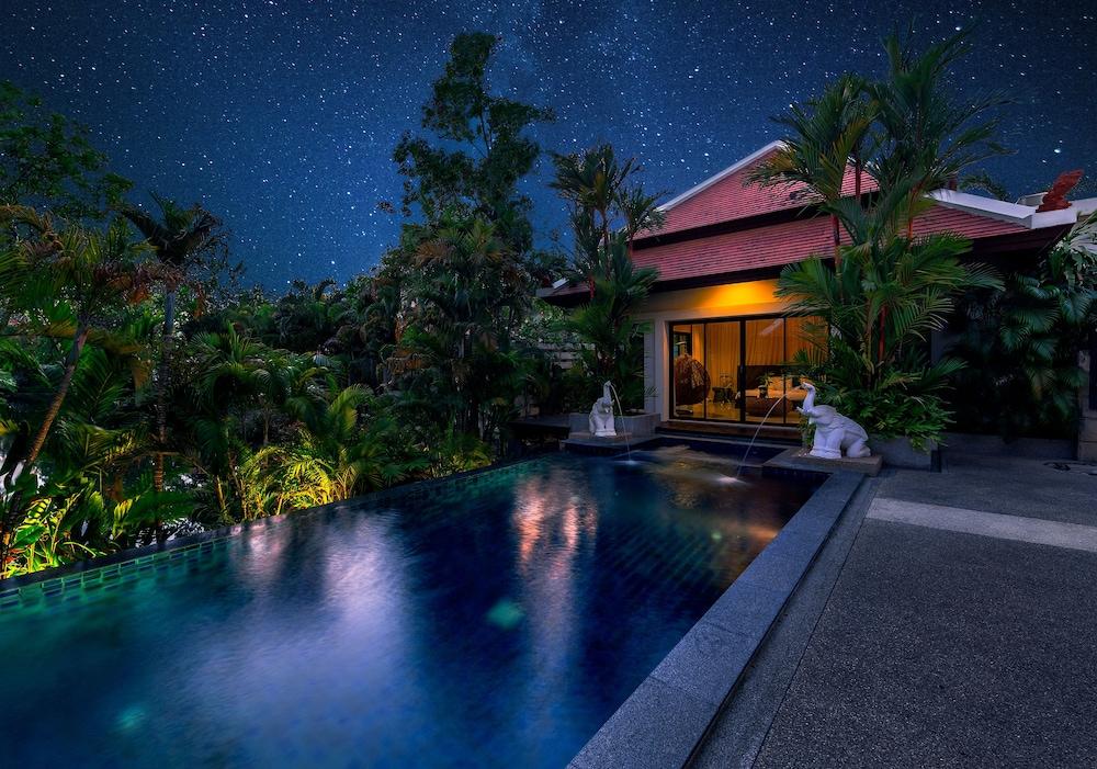 Villa Toba by Tropiclook - Tap to explore photos
