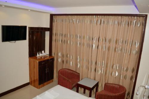 Zagy Hotel - Tap to explore photos