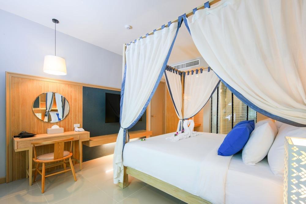 CRAFT Resort & Villas Room Type - Pool Villa 1 Bedroom with Private Pool, Free Oil Massage 60 Mins, 1 time for 2 person