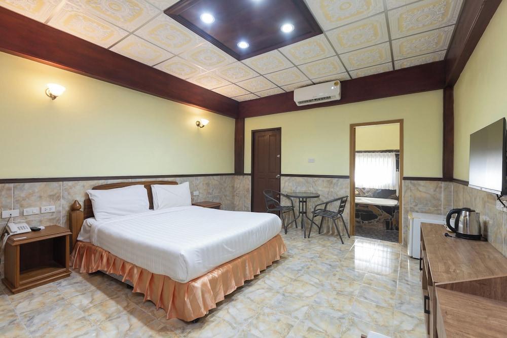 Kata Palace Phuket Hotel Room Type - Deluxe Double Room, 1 Queen Bed, Balcony