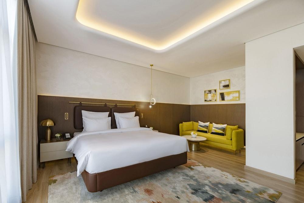 Movenpick Hotel Jumeirah Village Triangle Room Type - Premium Room, 1 Double Bed, City View