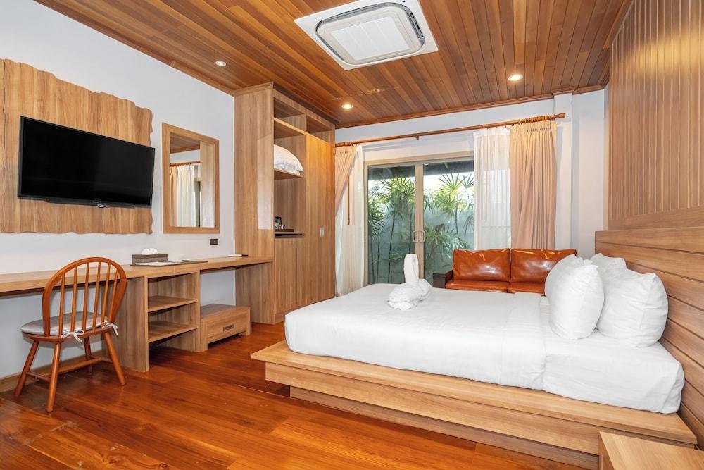 Malabar Pool Villa Phuket - Tap to explore photos