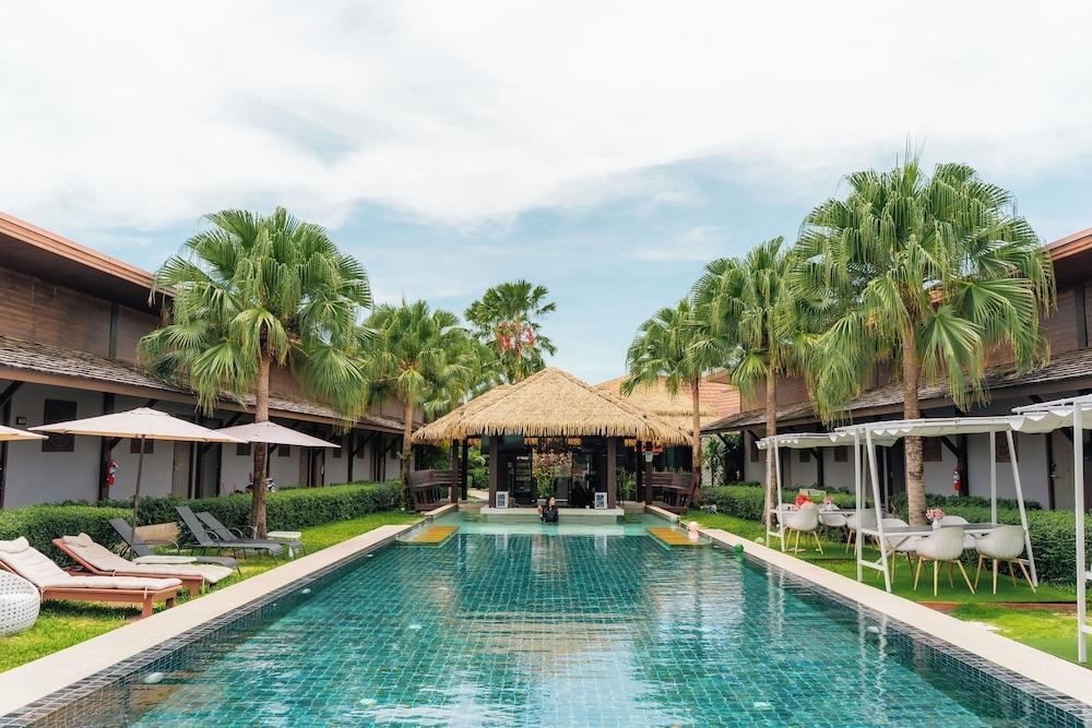Malabar Pool Villa Phuket - Tap to explore photos