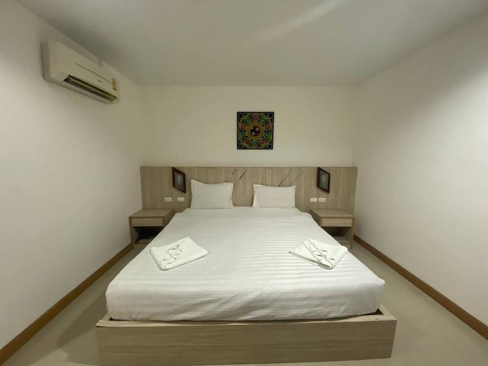Cocoon Patong Hotel Room Type - Standard Double Room