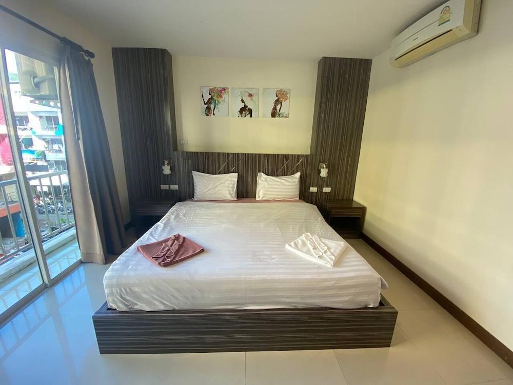 Cocoon Patong Hotel Room Type - Deluxe Double Room
