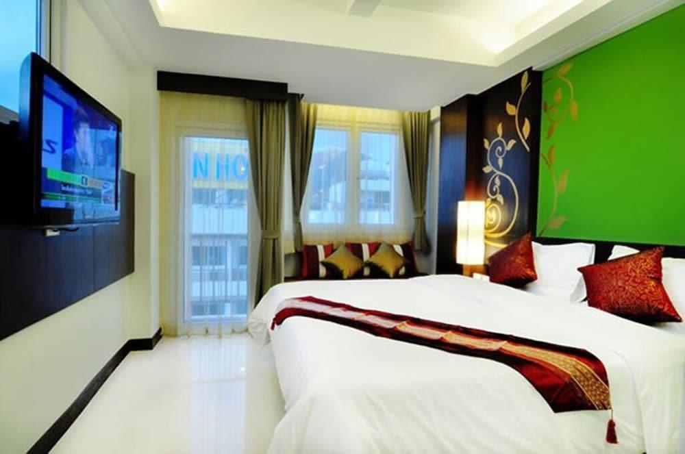 P.S. Hotel -SHA Plus Room Type - Superior Room, 1 Double Bed