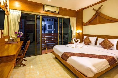 Patong Heaven Room Type - Superior King Room