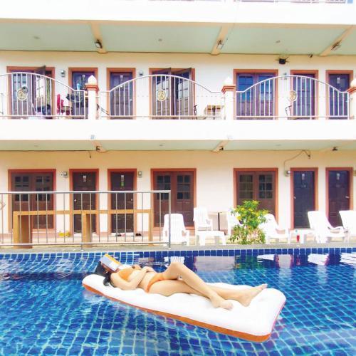 PAILIN HILL - Tap to explore photos