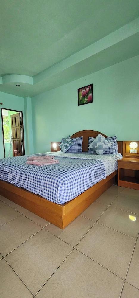 PAILIN HILL Room Type - Standard Queen Room