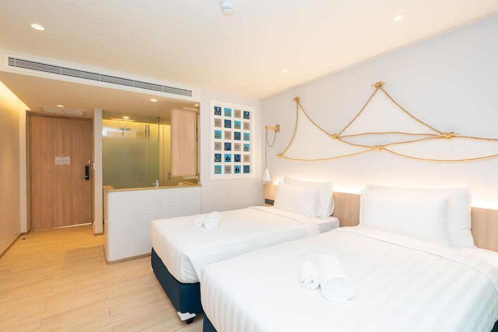 Panwaburi Beachfront Resort Room Type - Deluxe Twin Room with Facade View