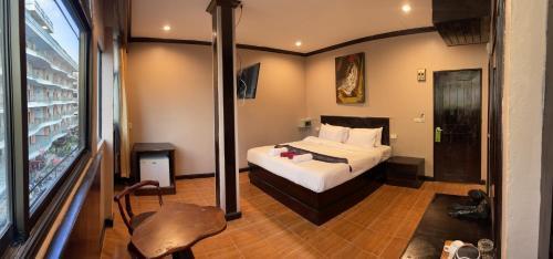 Centre Point Patong with Rooftop terrace