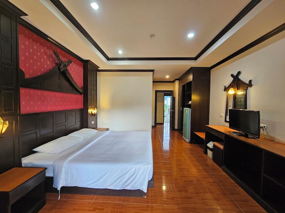 Nanai 2 Residence Patong Room Type - Superior Room