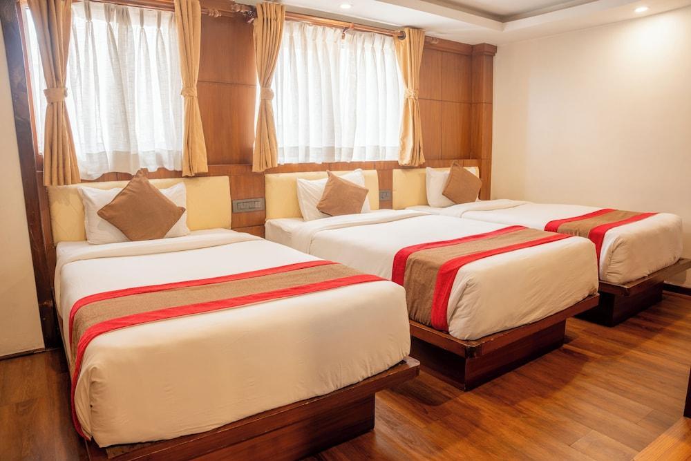 Hotel Kailash Kutee Room Type - Deluxe Triple Room