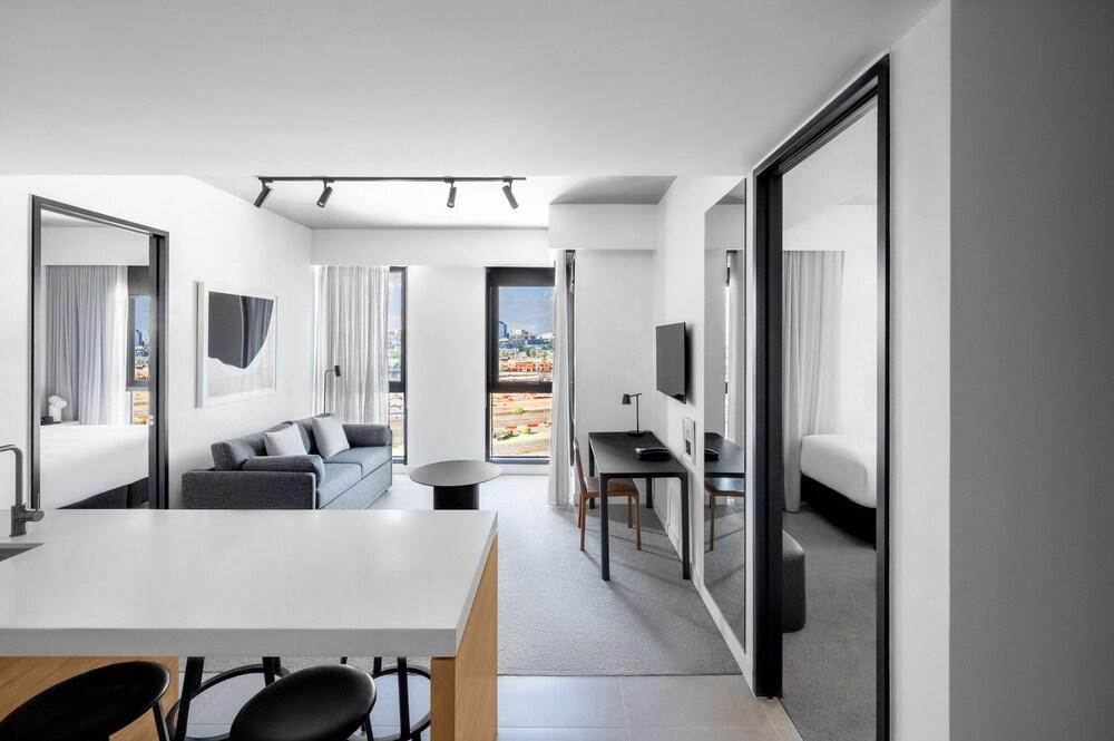 Nesuto Docklands Apartment Hotel - Tap to explore photos