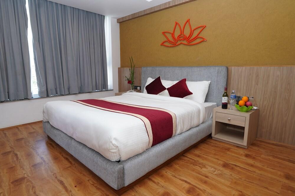Lotus Club Boutique Hotel - Tap to explore photos