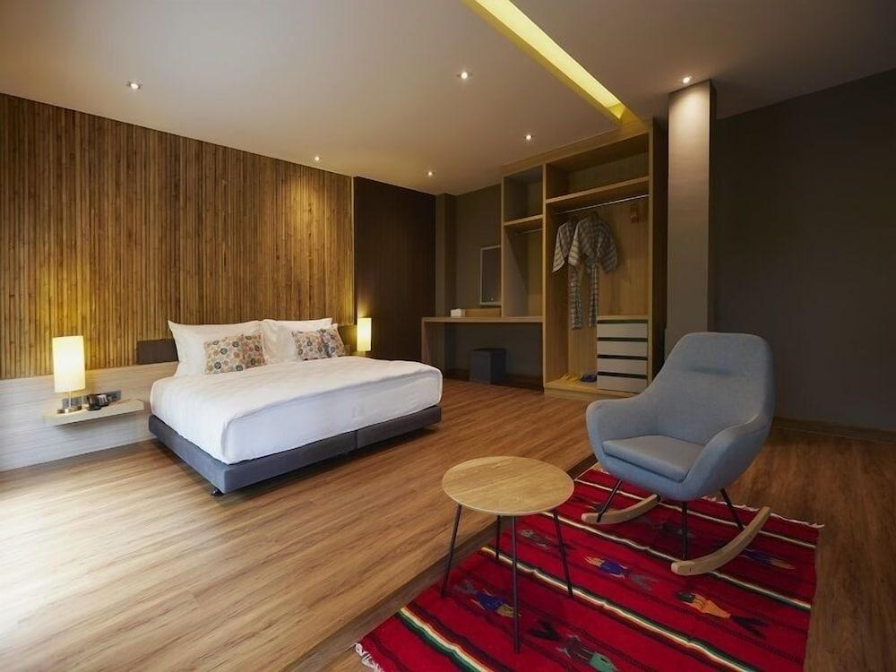 Sand Dollar Boutique Hotel Room Type - Deluxe Poolside