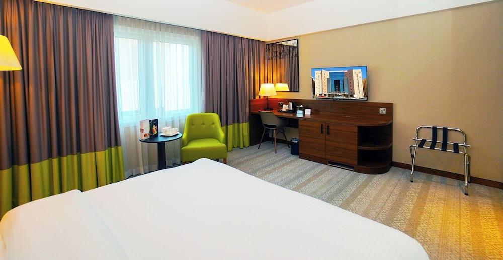 The Grand Lux Hotel Room Type - Deluxe Room, 1 King Bed