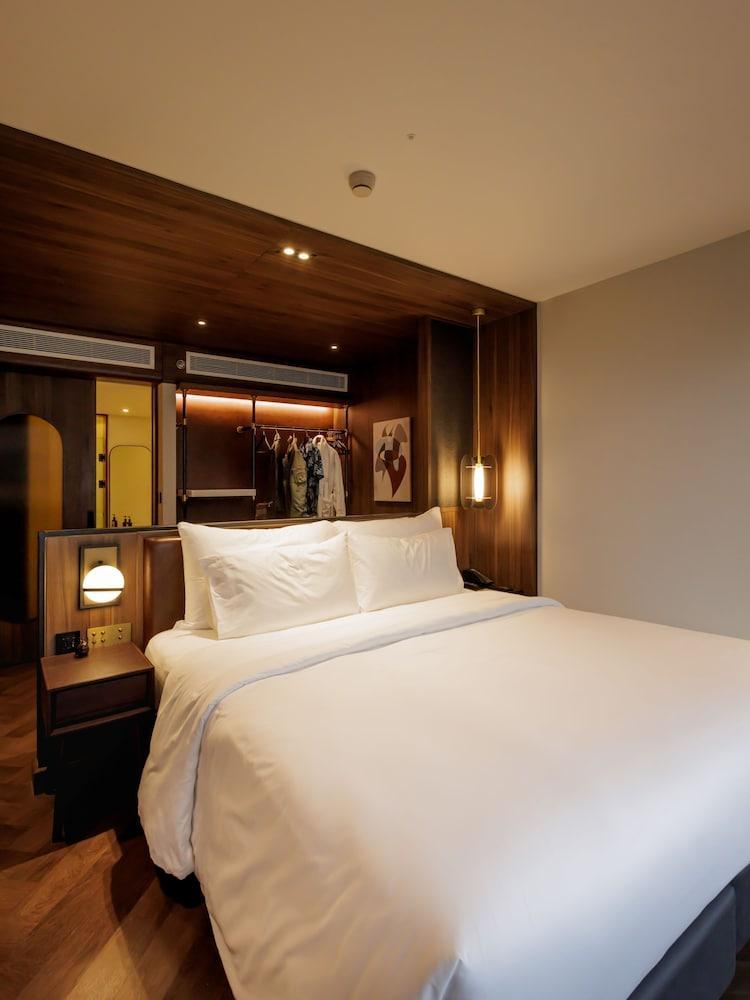 Public House Hotel Room Type - Executive Suite