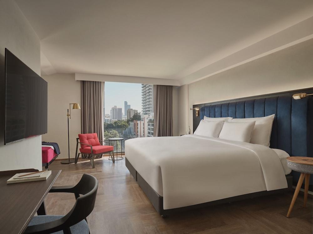 Public House Hotel Room Type - Grand Room, 1 King Bed with Sofa bed (Day Dreamer) Public House Hotel Room Type - Grand Room, 1 King Bed with Sofa bed (Day Dreamer)