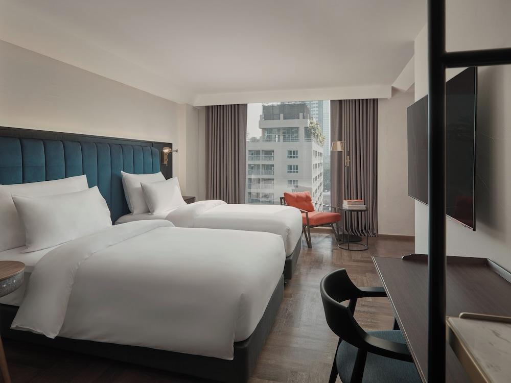 Public House Hotel Room Type - Grand Twin Room (Day Dreamer)