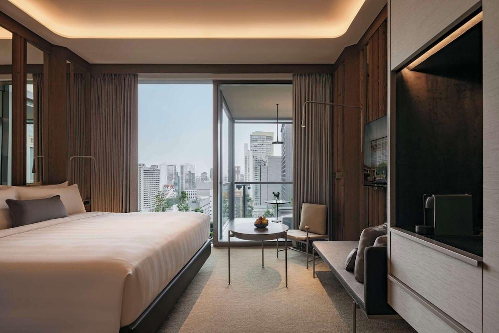 Pan Pacific Orchard Room Type - Pacific Club Balcony Loft