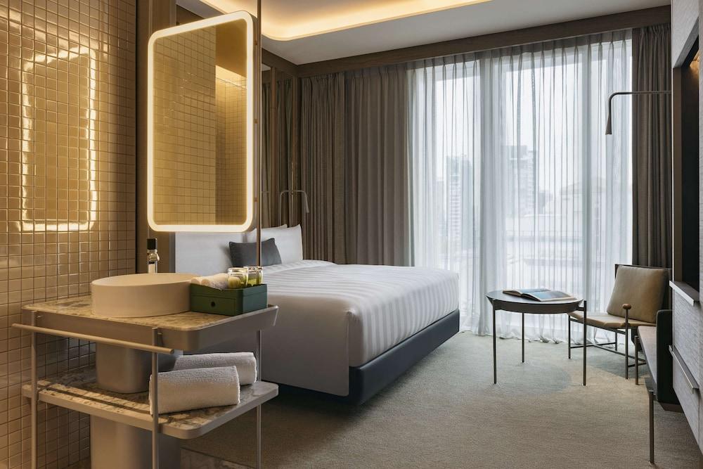 Pan Pacific Orchard Room Type - Premier King