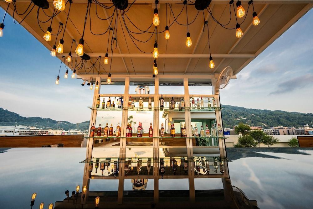 La Vista Patong Hotel - Tap to explore photos