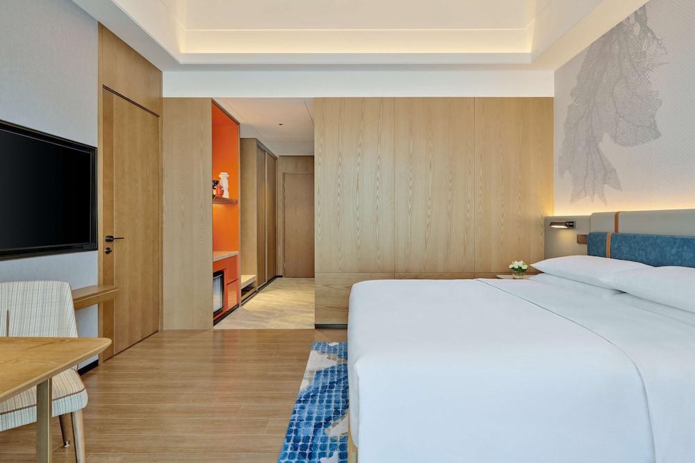 DoubleTree by Hilton Guangzhou Zengcheng Room Type - KING ACCESSIBLE ROOM