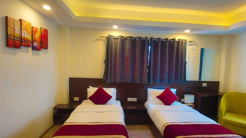 Hotel Grand View Room Type - Deluxe Twin Room