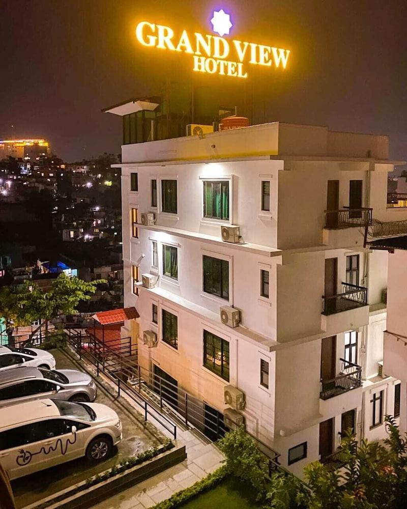 Hotel Grand View - Tap to explore photos