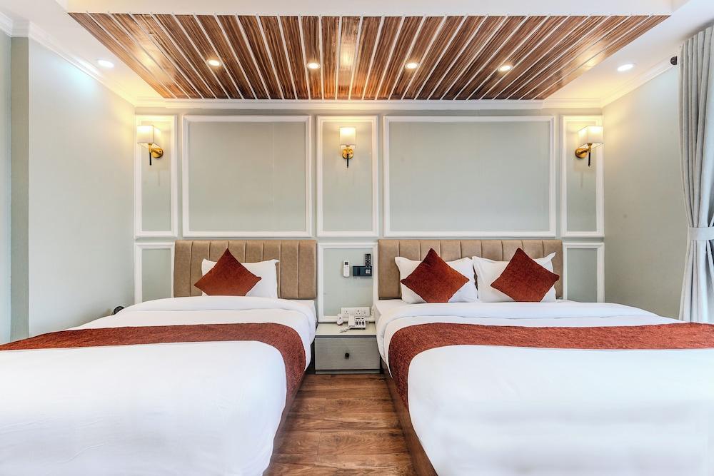 Hotel Airport Deepshree Room Type - FAMILY ROOM Hotel Airport Deepshree Room Type - FAMILY ROOM