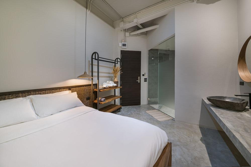 Siam Shelter Bangkok Room Type - Standard Room