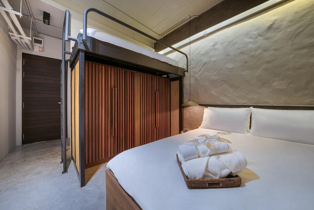 Siam Shelter Bangkok Room Type - Superior Room