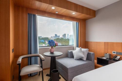 Fairfield by Marriott Guangzhou Tianhe Park - Tap to explore photos