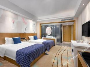 Yuelin International Hotel - Tap to explore photos