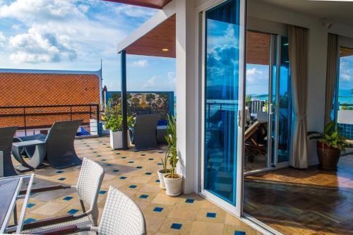 Celebrity Ocean View Villa Samui - Tap to explore photos